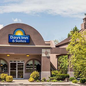 Days Inn & Suites By Wyndham Lexington